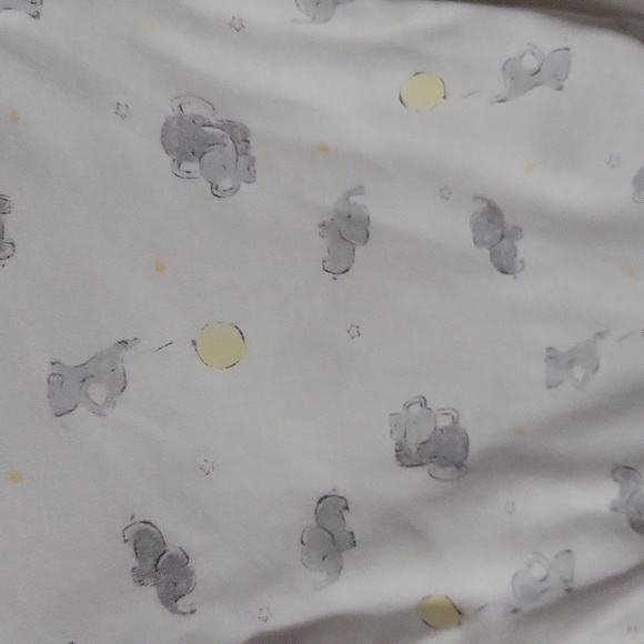 Adorable Light Gray Elephant 3 Bodysuit Set - Picture 4 of 5